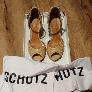 SCHUTZ Dionise, open Toe Beige Studded Heels